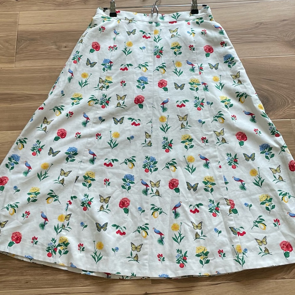 Ann Taylor White Floral A-Line Skirt